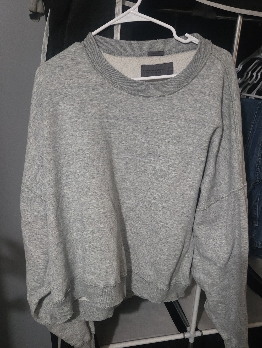 Abercrombie & Fitch Light Gray Crewneck Sweatshirt
